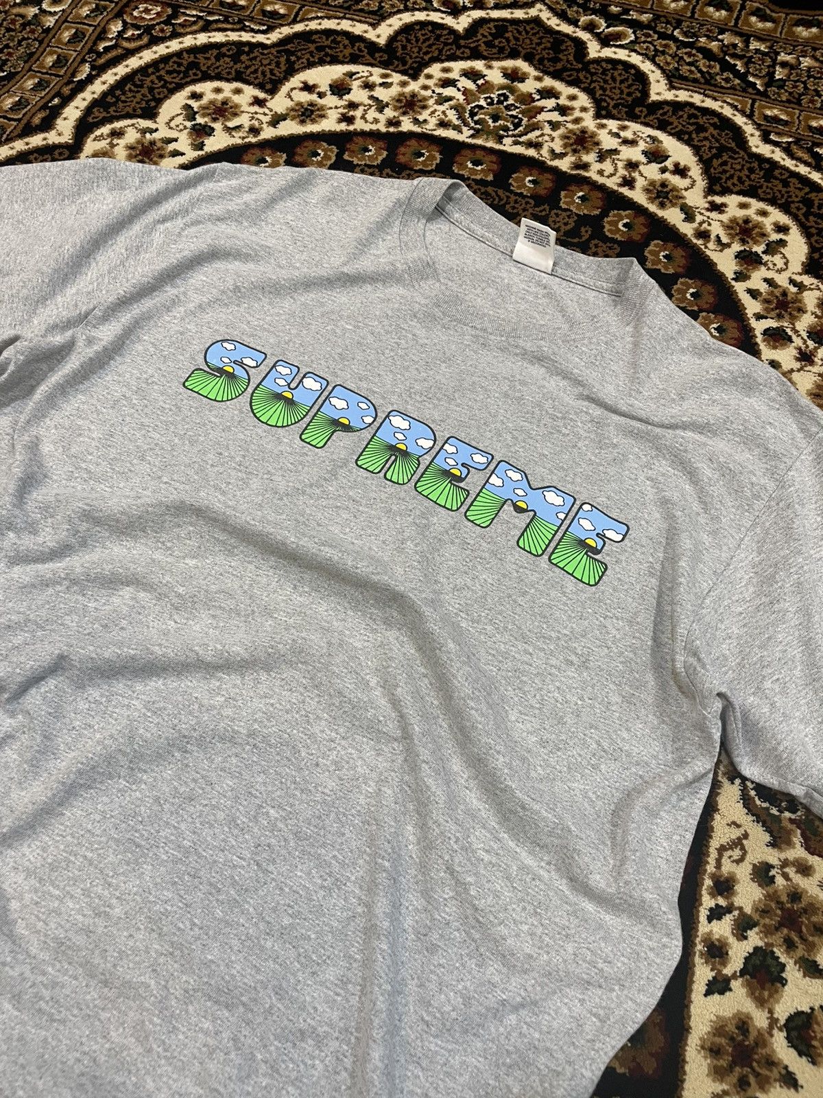 Supreme Supreme This Is The Shit Size US XL / EU 56 / 4 - 2 Thumbnail
