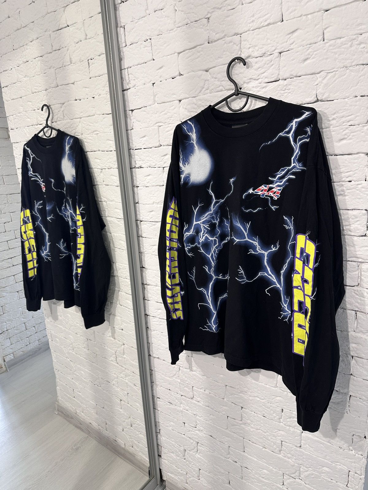+44 Plus44 Lewis Hamilton Long Sleeve Limited Edition – Size XL Size US XL / EU 56 / 4 - 1 Thumbnail