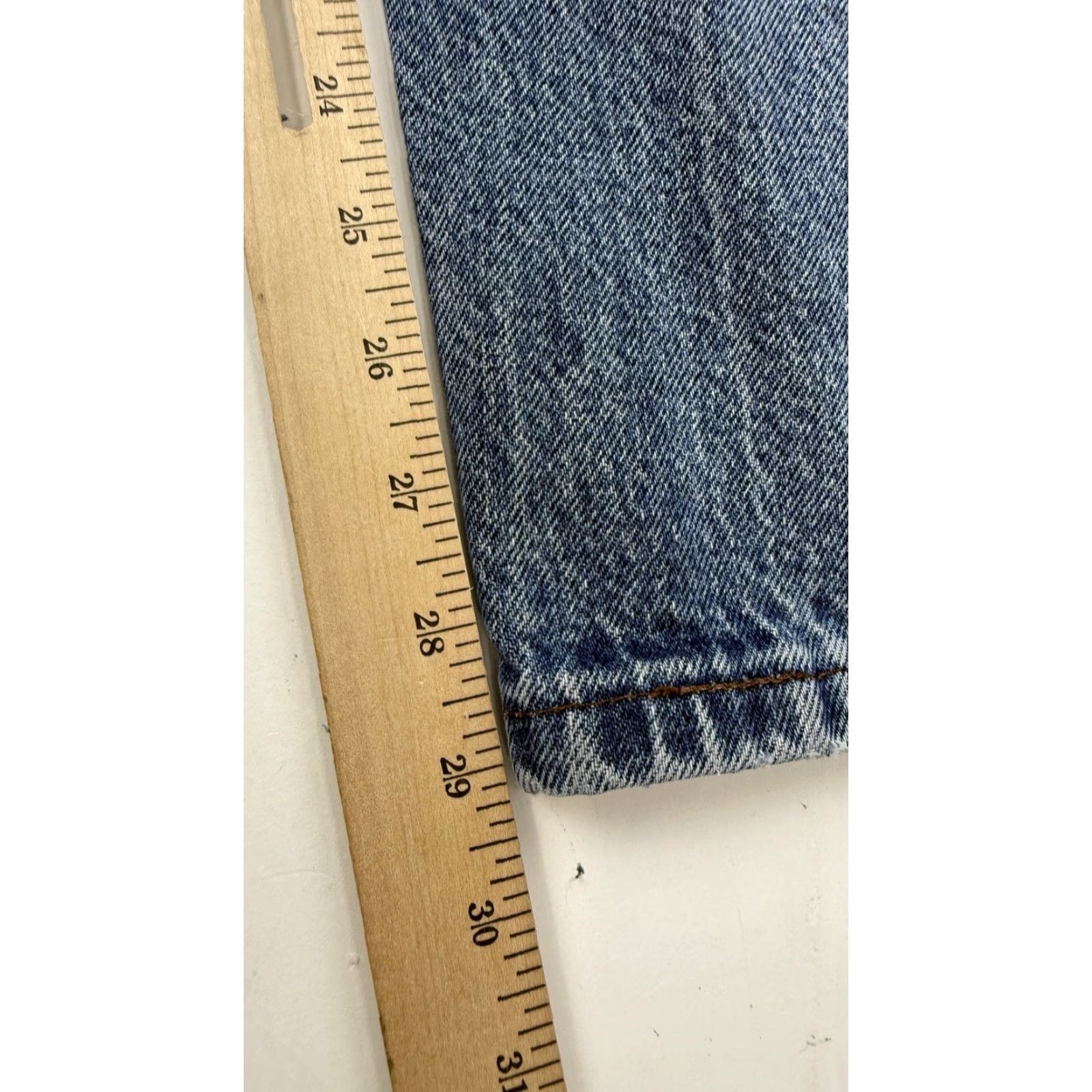 Lee Vintage Lee Jeans Mens 33x30 Blue Distressed Straight Denim 5 Pocket Made in USA Jeans Men 33 30 Blue Distressed Straight Denim 5 Pocket Made in USA Size US 33 - 7 Thumbnail