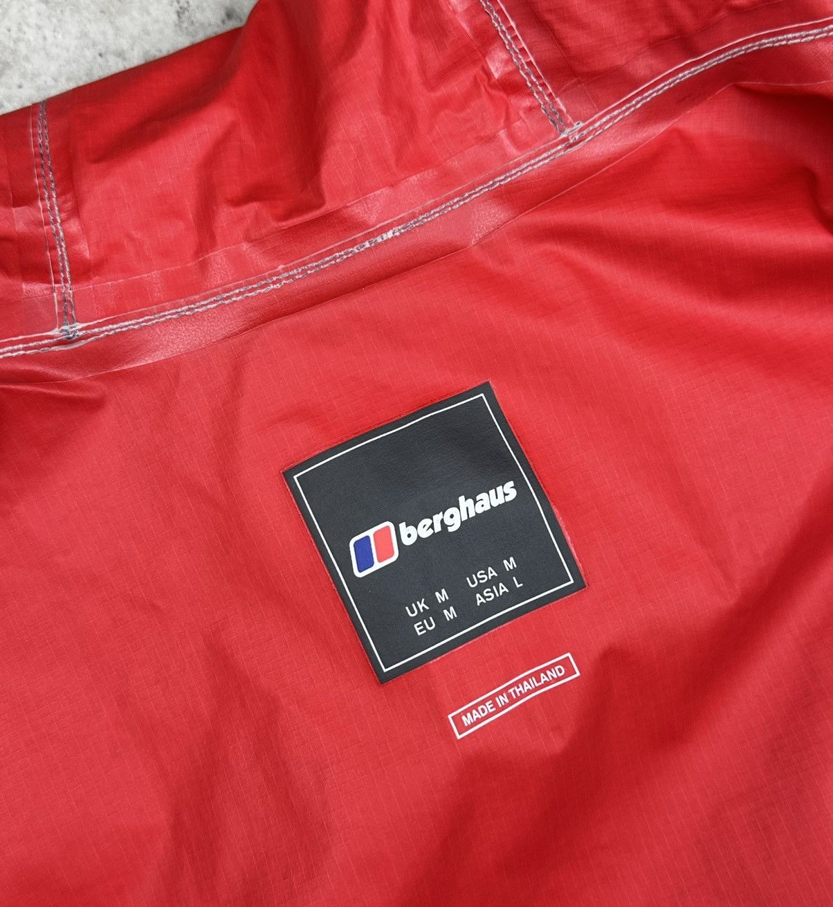 Berghaus Berghaus AQ2 Lightweight Hooded Waterproof Jacket Size M Size US M / EU 48-50 / 2 - 7 Thumbnail