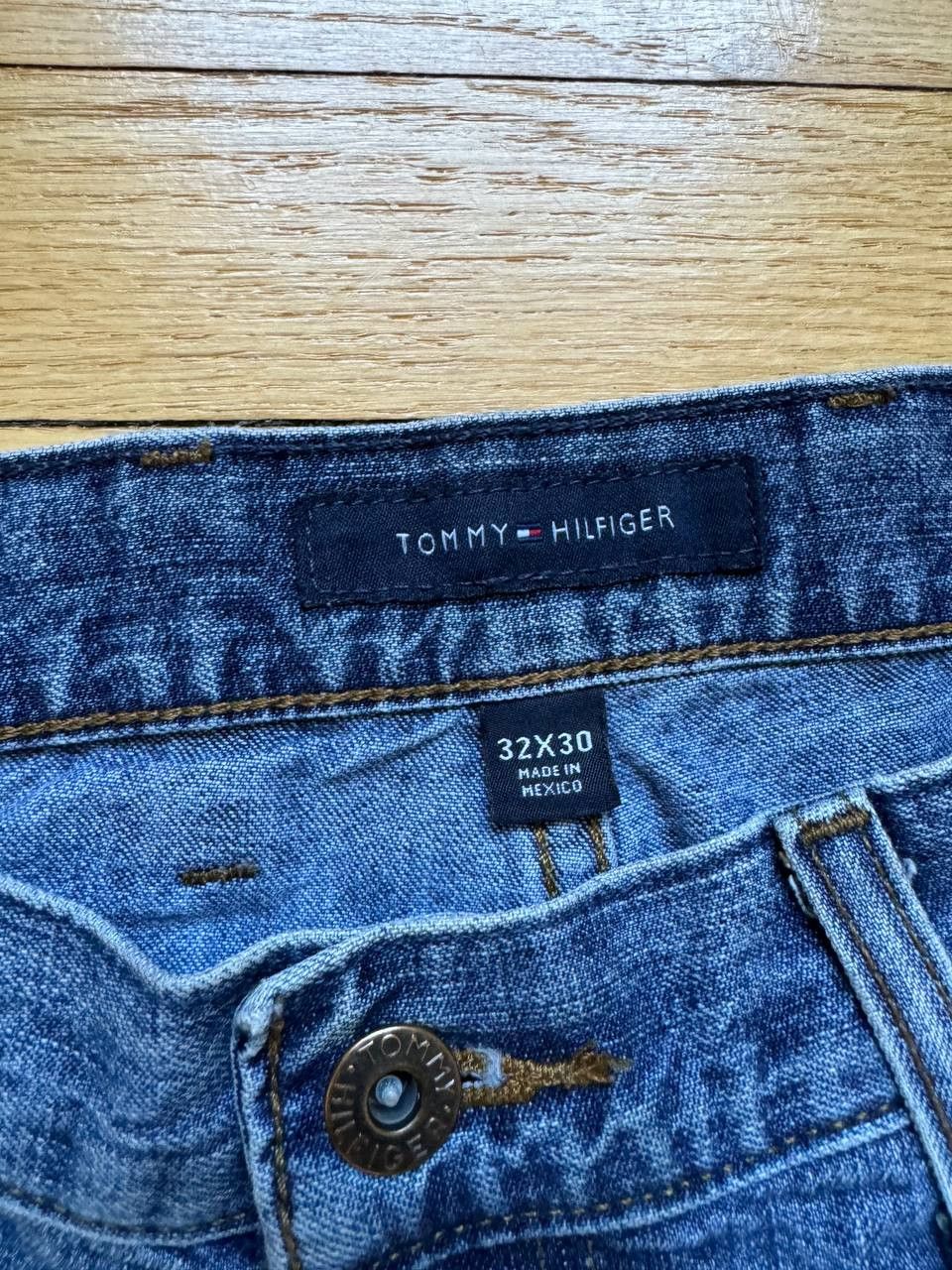 Tommy Hilfiger × Vintage Vintage Tommy Hilfiger Jeans Distressed Jeans 90s 32/30 Size US 32 / EU 48 - 7 Thumbnail