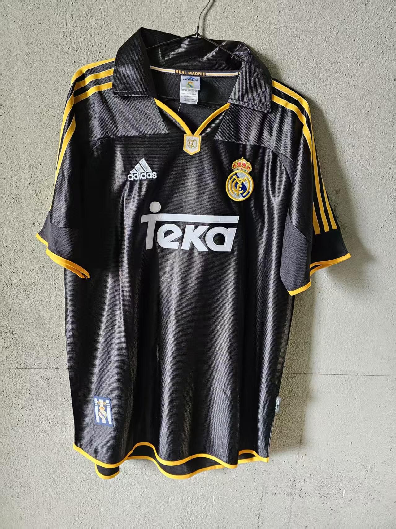 Other Vintage Real Soccer Jersey Size US L / EU 52-54 / 3 - 1 Thumbnail
