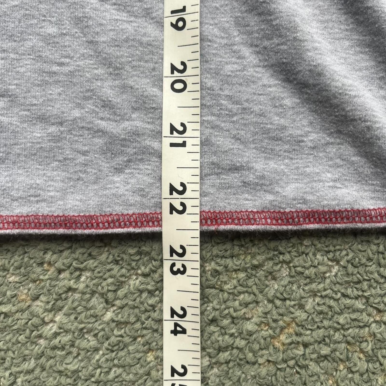 Other Willow Talk Gray Boy Magnet Graphic V-Neck T-Shirt Large Size US L / EU 52-54 / 3 - 6 Thumbnail