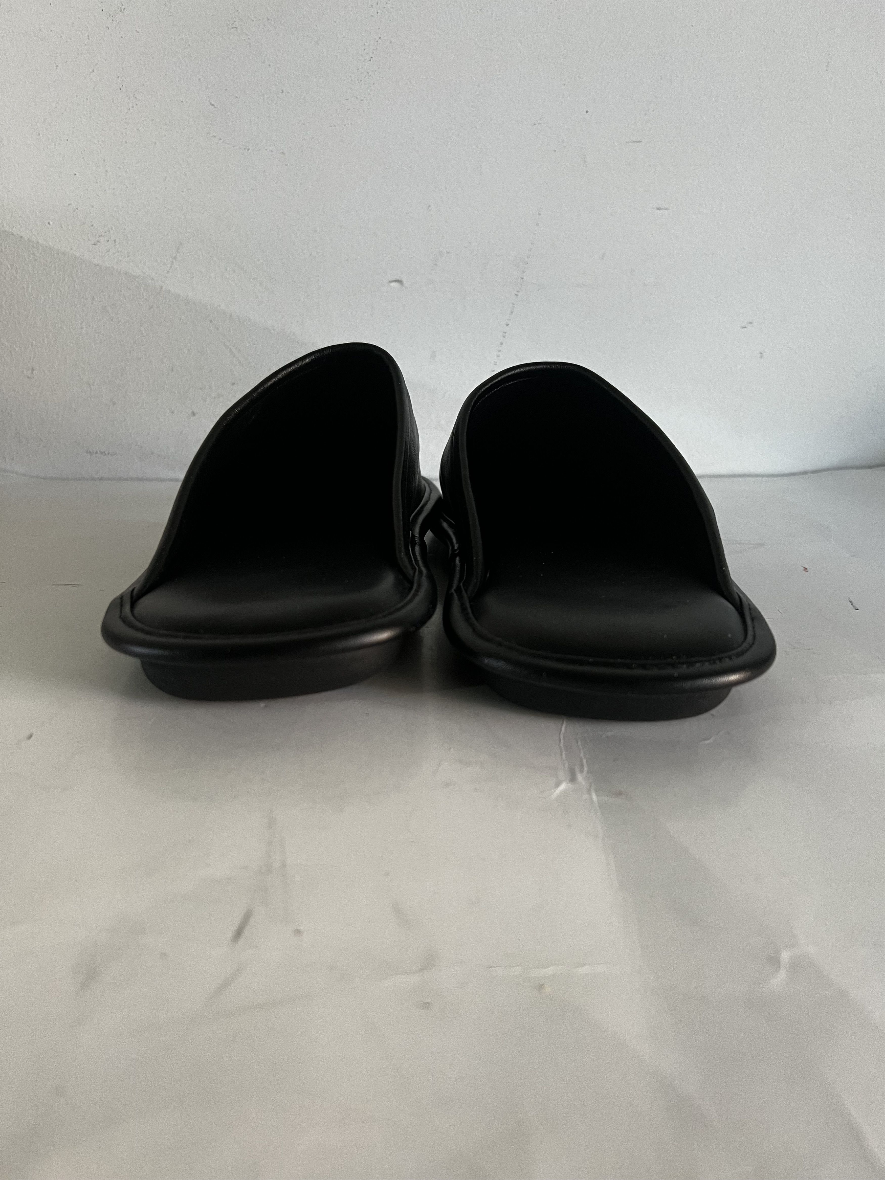 Balenciaga Balenciaga Slipper-Mule Black Leather Size US 9 / EU 42 - 9 Thumbnail