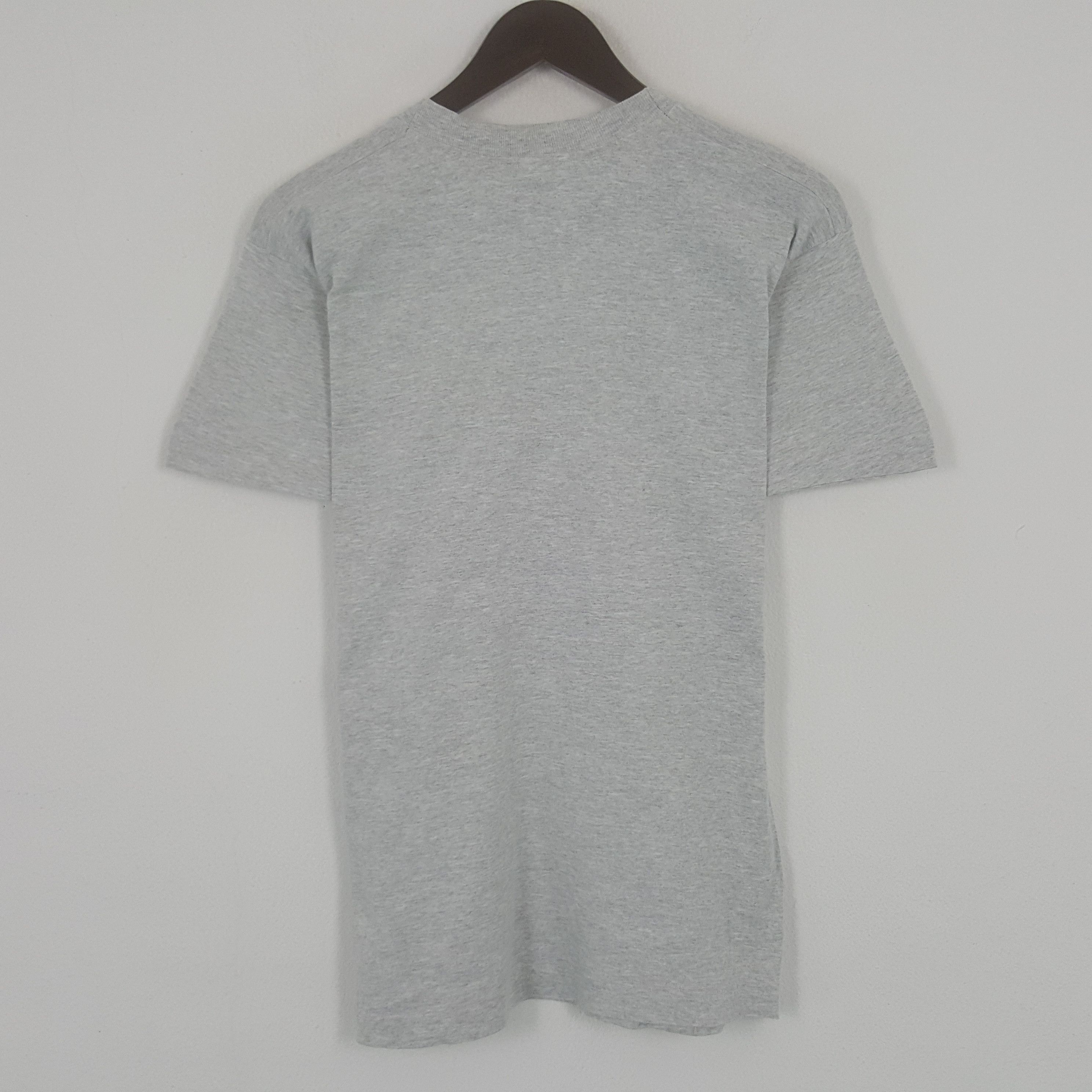 Vintage Vintage Boyzone Tshirt Size US S / EU 44-46 / 1 - 3 Thumbnail