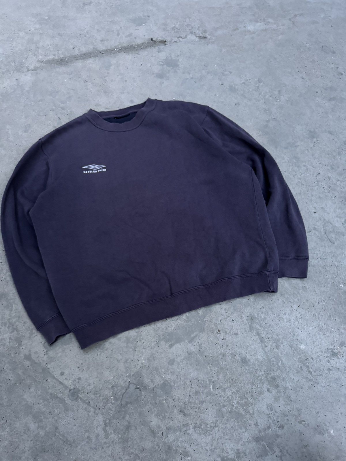 Umbro VINTAGE DISTRESSED WASHED UMBRO SWEATSHIRT Size US M / EU 48-50 / 2 - 3 Thumbnail