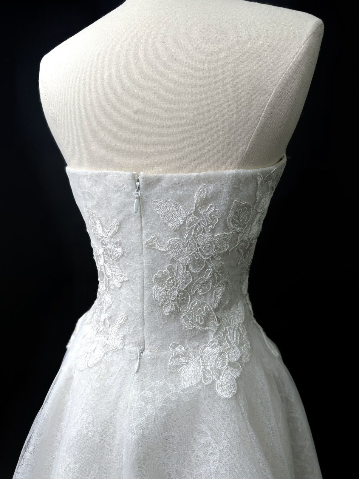 Other Preloved US 4 Anna Augusta Embroidery lace Bridal Gown Size S / US 4 / IT 40 - 6 Thumbnail
