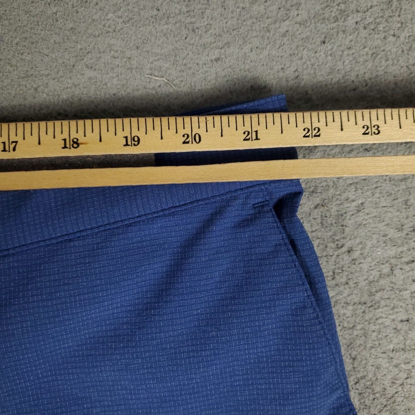 Tommy Bahama VINTAGE Tommy Bahama Shorts Men Size 43 Blue Nylon Flat Front Casual Chino Size US 43 - 4 Thumbnail
