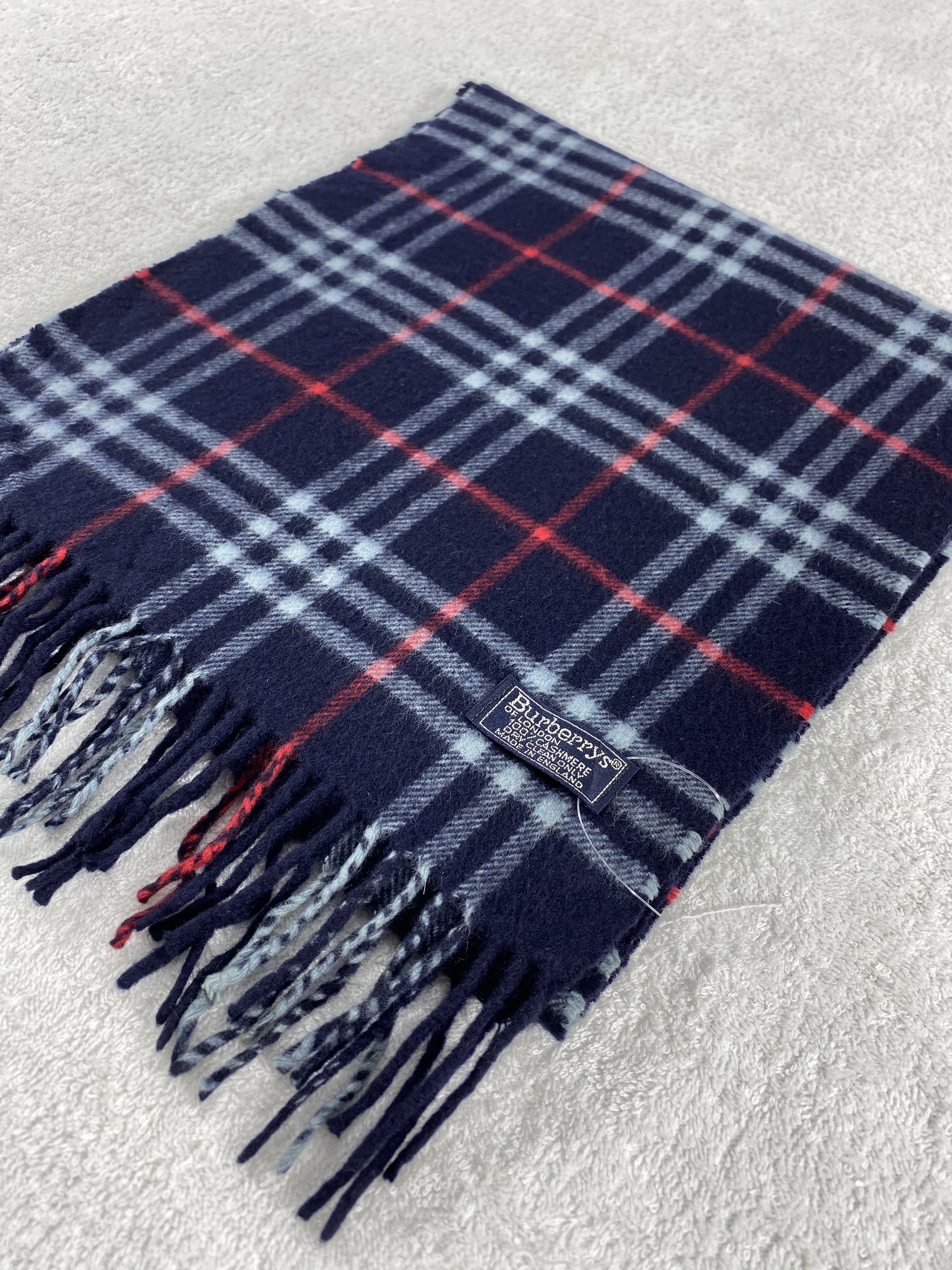 Burberry Vintage Burberry Scarf/Muffler/Neckwear MF751 Size ONE SIZE - 3 Thumbnail