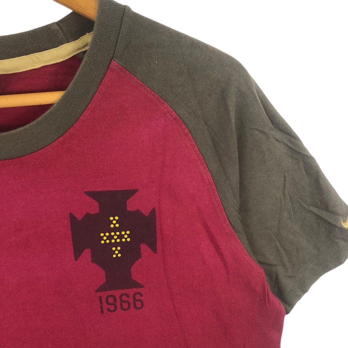 Nike Vintage NIKE x PORTUGAL QUARESMA No 9 Tee Shirt Top Jersey Size US M / EU 48-50 / 2 - 3 Thumbnail