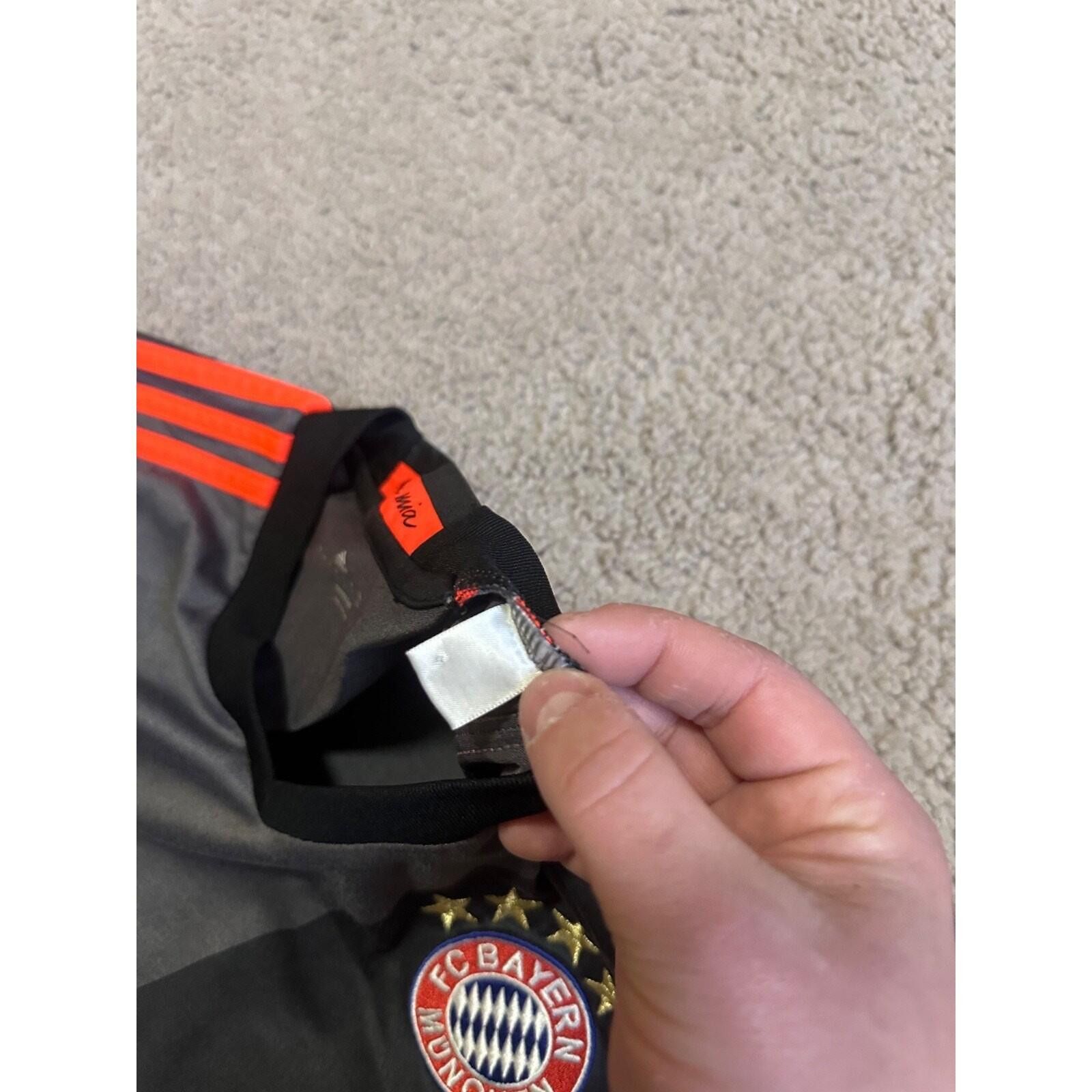 Adidas BAYERN MÜNICH 2016 2017 FOOTBALL SHIRT SOCCER JERSEY ADIDAS Size US L / EU 52-54 / 3 - 5 Thumbnail