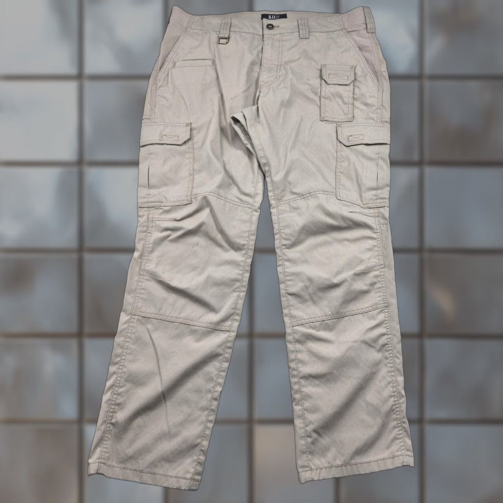 Vintage 5.11 Pants Mens 36x32 Beige Cargo Straight Leg Tactical Workwear Outdoor Hiking Size US 36 / EU 52 - 1 Thumbnail