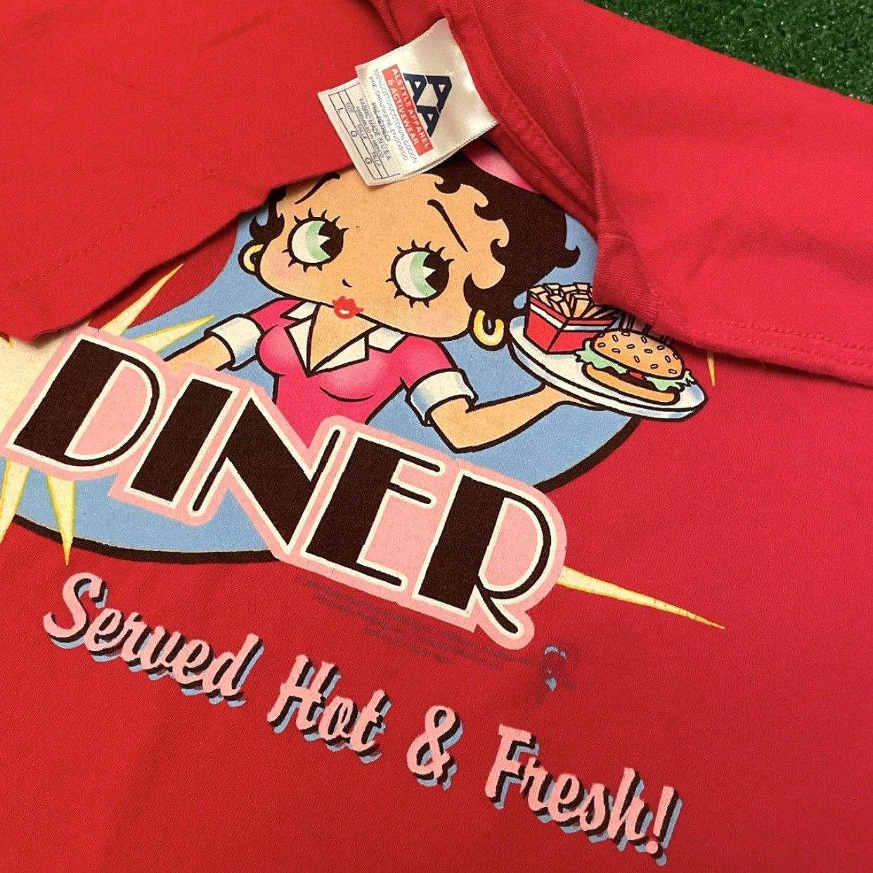 Vintage VINTAGE 90s Betty Boop Diner Shirt Mens L Red VTG Cartoon Bettys Diner 2000s Shirt Mens Size L Size US L / EU 52-54 / 3 - 2 Thumbnail