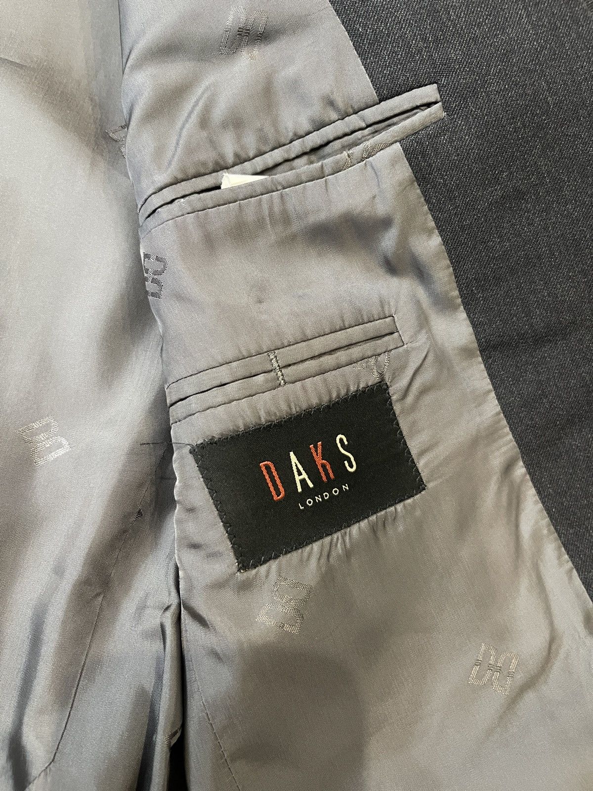 DAKS DAKS London Gray 2-Piece Suit - 100% Pure New Wool Size 38R Size 38R - 12 Thumbnail
