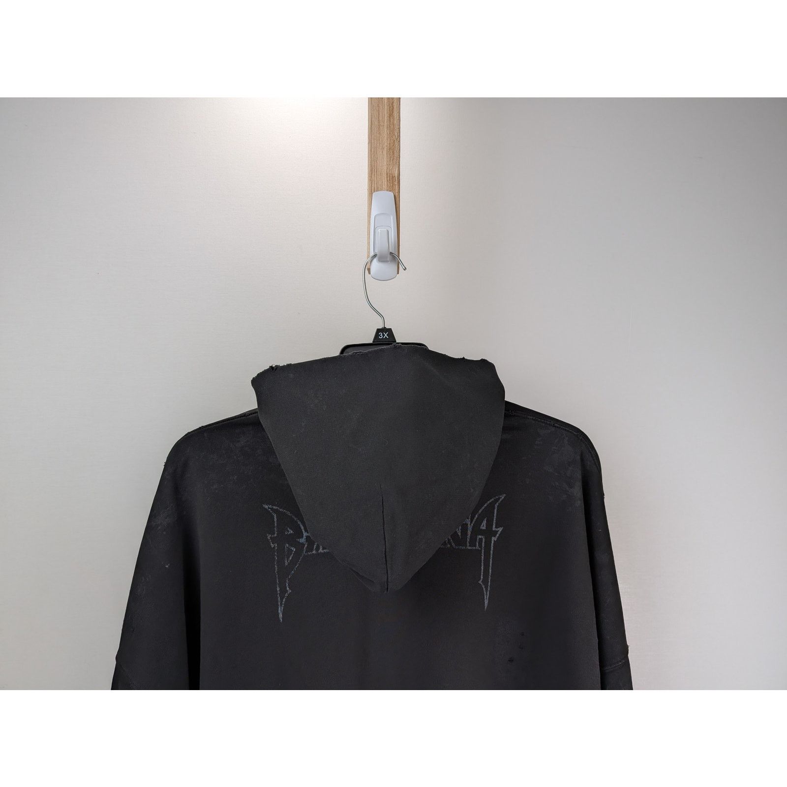 Balenciaga o1rshd1 No Pocket Large Fit Hoodie in Washed Black Size US S / EU 44-46 / 1 - 10 Thumbnail