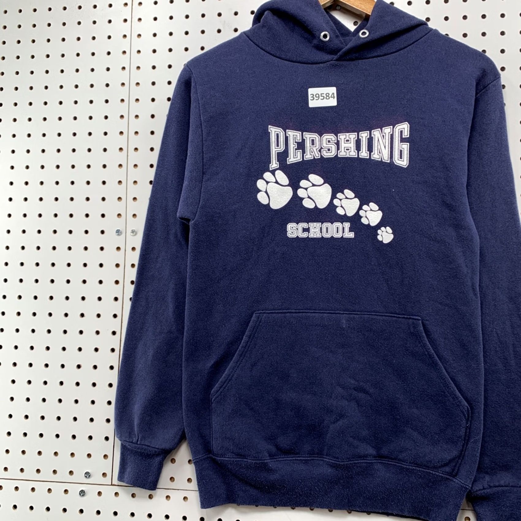 Jerzees VINTAGE Pershing School Hoodie Mens Small Blue Paw Print Graphic USA 90s Hoodie Mens S Blue Paw Print 90s School VTG 90s USA Size US S / EU 44-46 / 1 - 3 Thumbnail