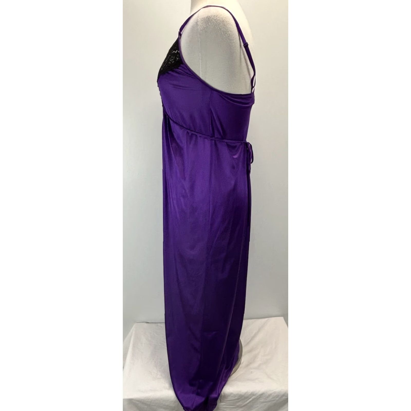 Undercover Vtg Undercover Wear Nylon Nightgown Sz Petite (small) Women’s Purple Made In USA Size ONE SIZE - 2 Thumbnail
