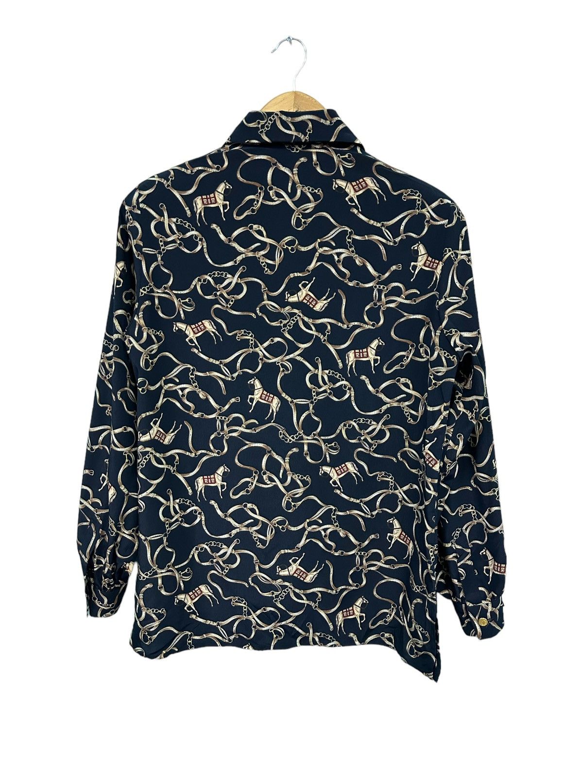 Burberry Prorsum RARE VINTAGE BURBERRYS CHAIN HORSE OVERPRINT BLOUSE Size L / US 10 / IT 46 - 6 Thumbnail