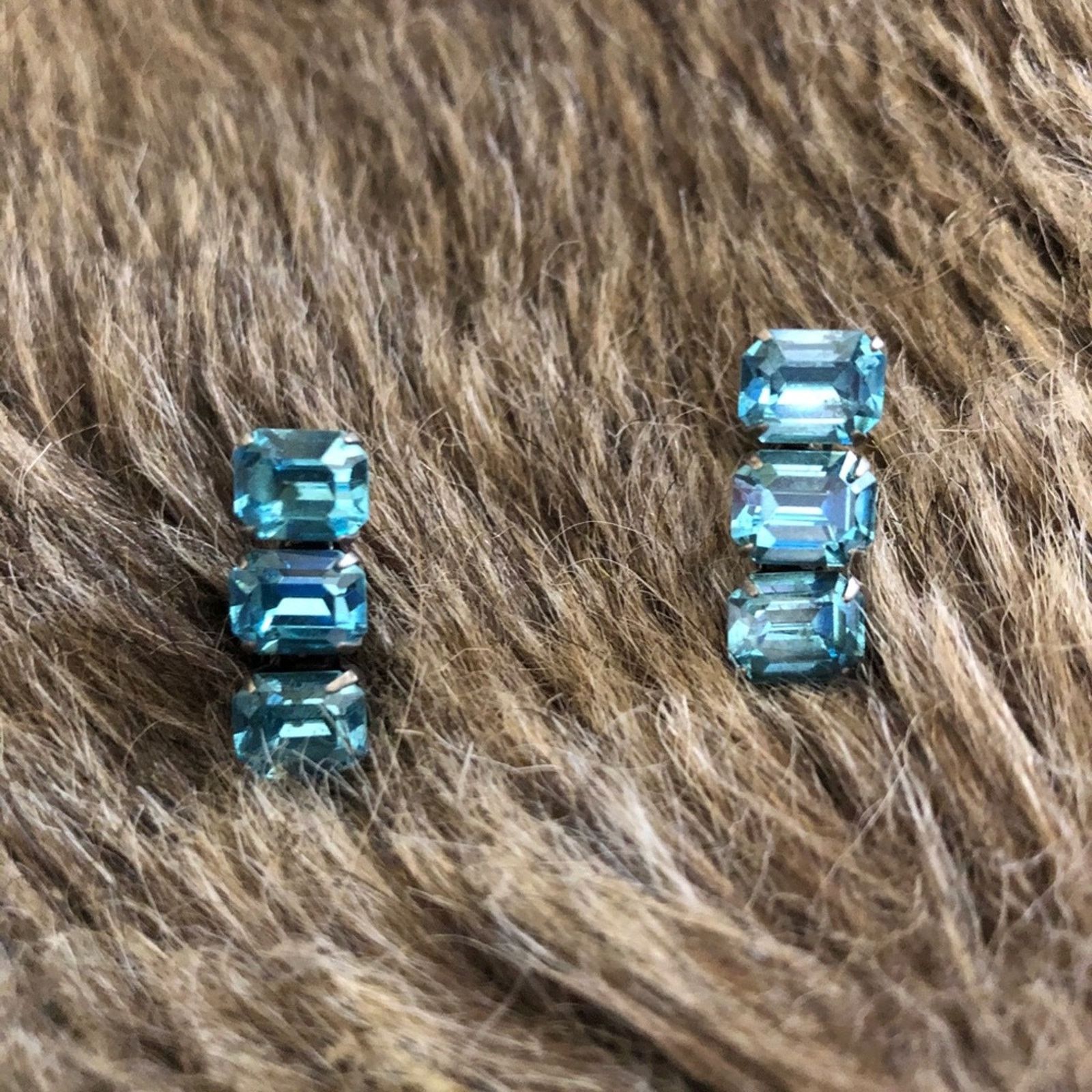 Other Antique 1940s blue glass stone screw back clip ons Size ONE SIZE - 2 Thumbnail