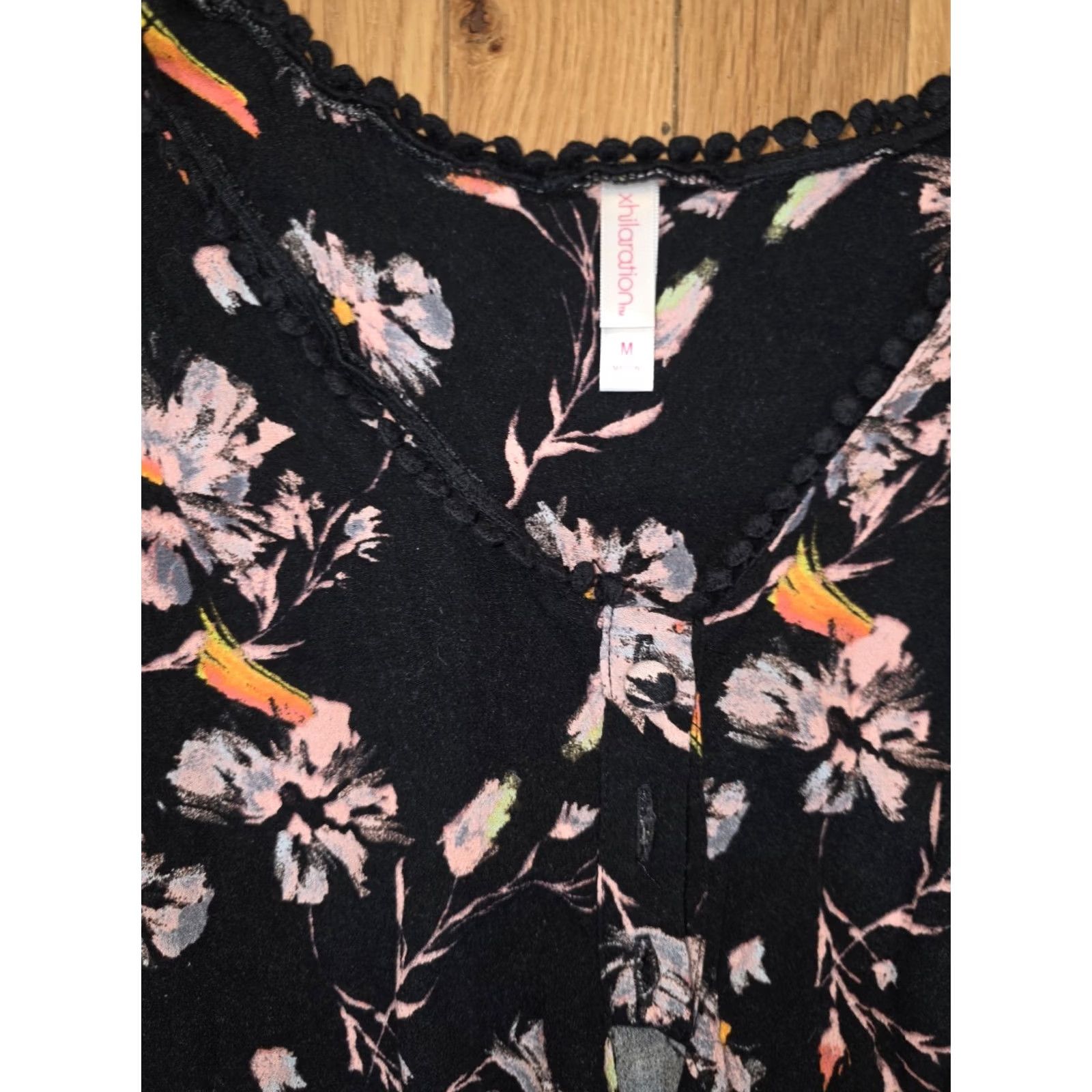 Vintage Xhilaration Romper Size Medium Womens Sleeveless One-Piece Black Floral Rayon M Romper Size 32" / US 10 / IT 46 - 7 Thumbnail