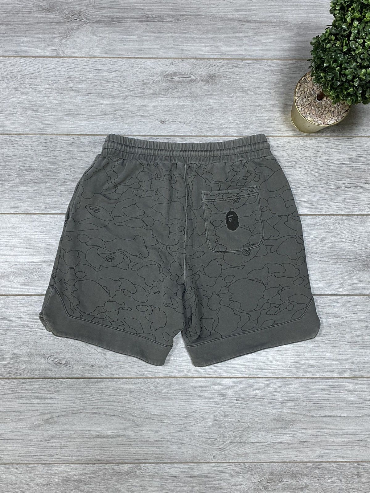 Bape Line 1st Camo head Wide Fit Sweat Shorts big logo Size US 32 / EU 48 - 1 Thumbnail