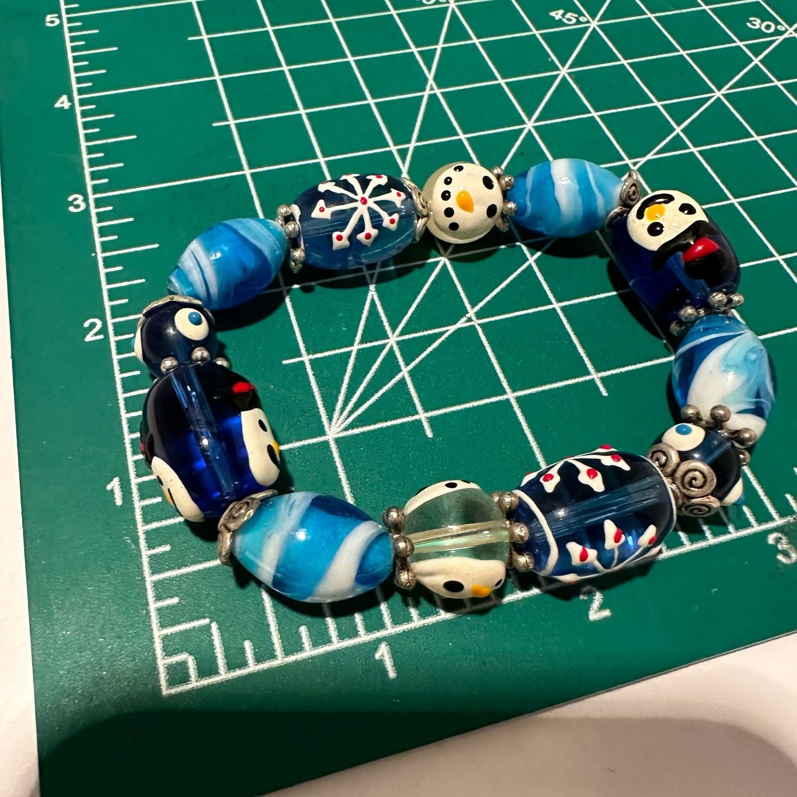 Handmade Christmas Glass Beads Stretch Bracelet Snowman Holiday Size ONE SIZE - 9 Thumbnail