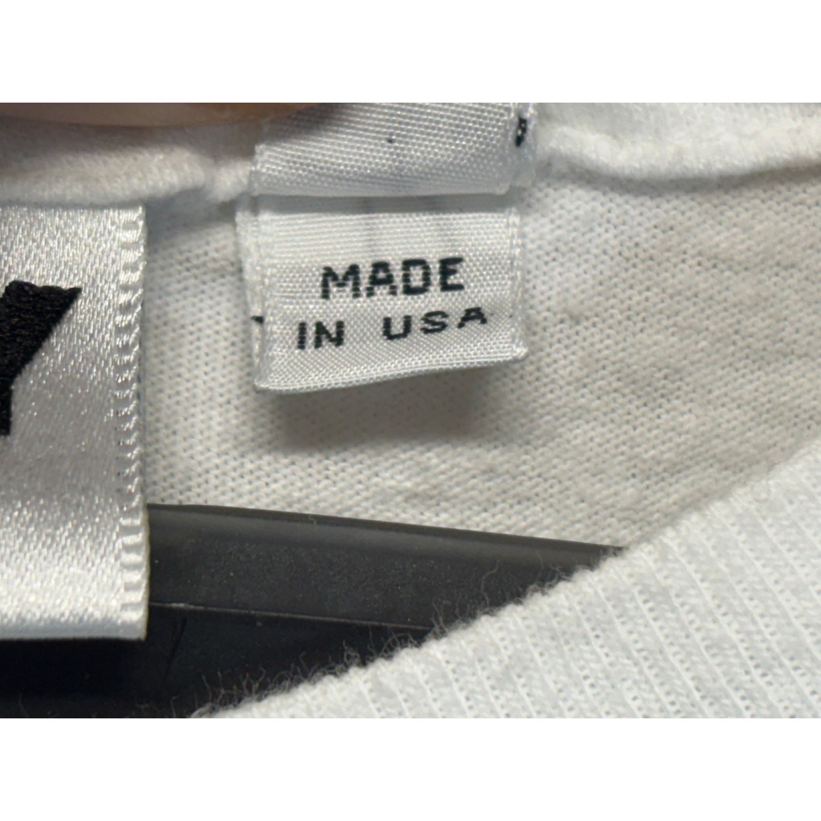 DKNY DKNY Donna Karan New York Graphic T Shirt White Made USA L Size US L / EU 52-54 / 3 - 4 Thumbnail
