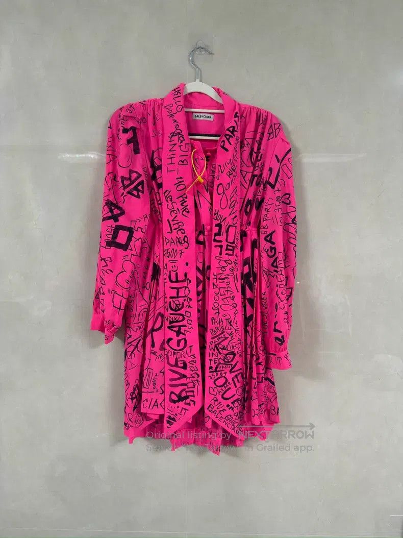 Balenciaga Balenciaga Graffiti Letter Fluorescent Pink Long Sleeve Sh Size XXS / US 00 / IT 34 - 1 Thumbnail