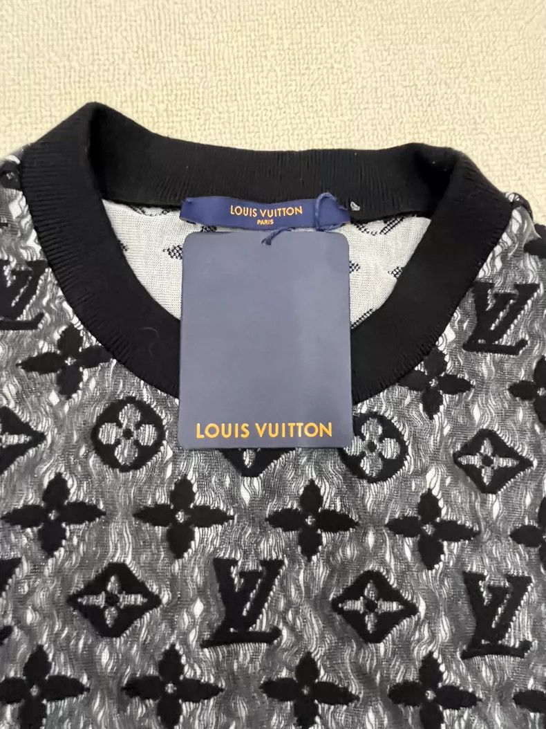 Louis Vuitton Louis Vuitton FW22 Full Logo Crew Neck Short Sleeve T-Shirt Size US S / EU 44-46 / 1 - 4 Thumbnail