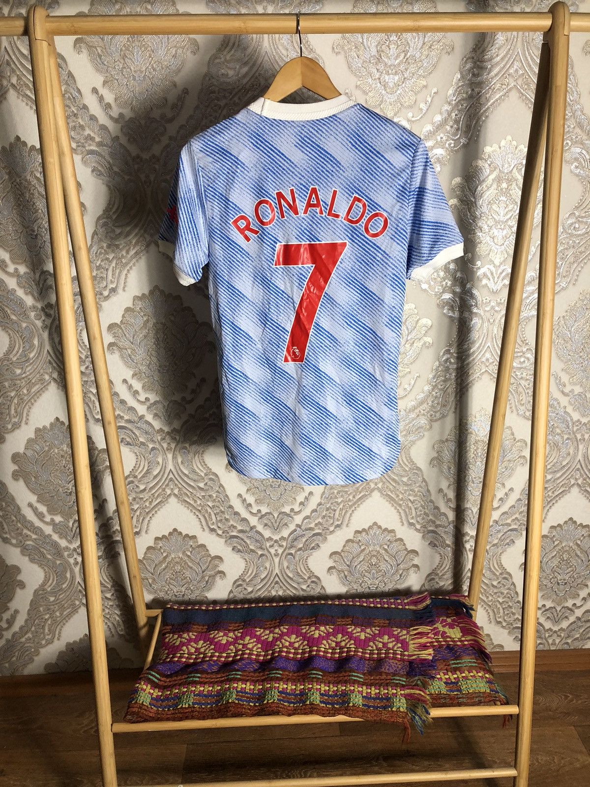 Vintage ADIDAS FC MANCHESTER UNITED ENGLAND SOCCER JERSEY RETRO Y2K Size US S / EU 44-46 / 1 - 1 Thumbnail