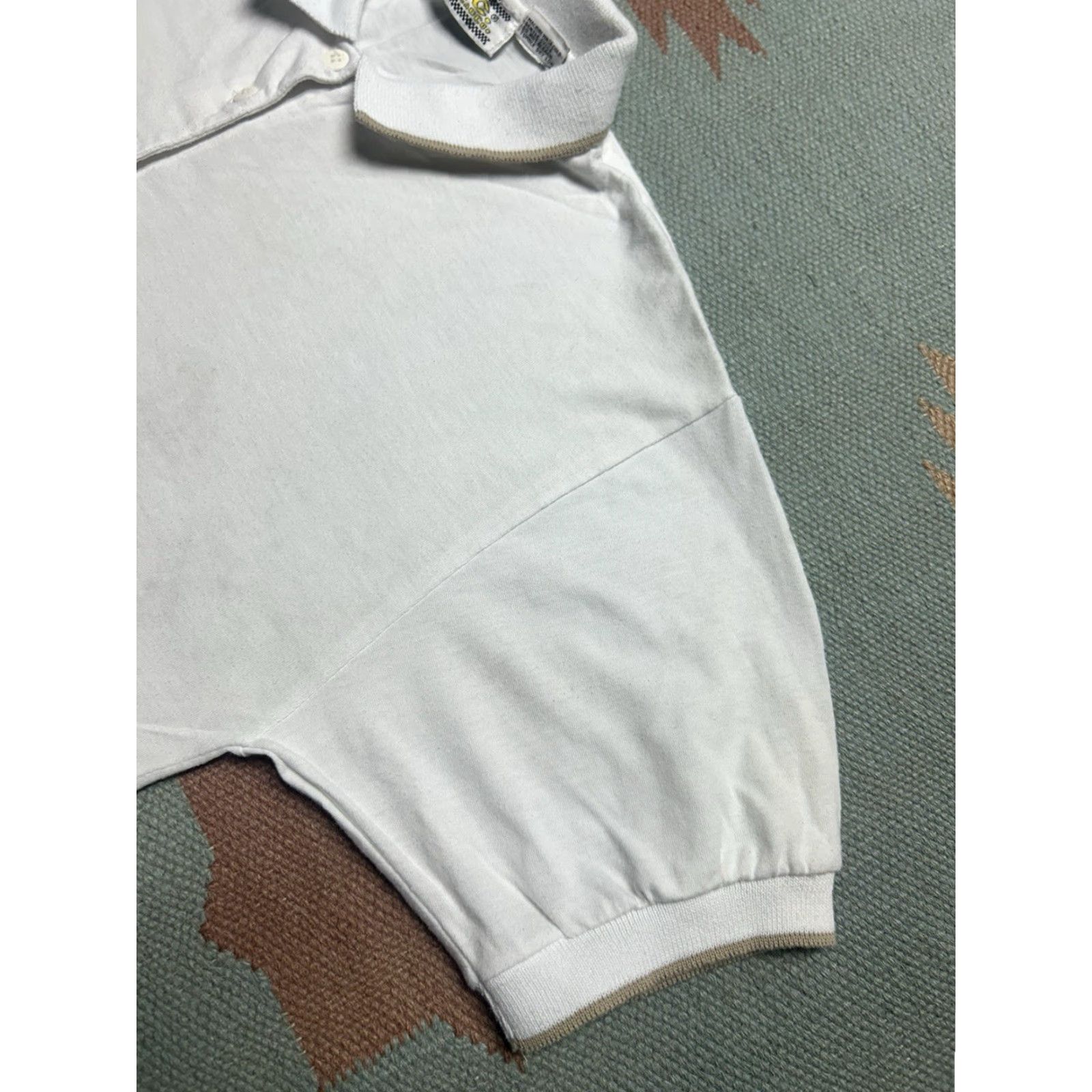 Vintage VINTAGE 90s short sleeve polo shirt white Cropped Women’s S Pullover Blank Polo Shirt Cropped 90s Women’s Small White Shirts Women Size S / US 4 / IT 40 - 3 Thumbnail