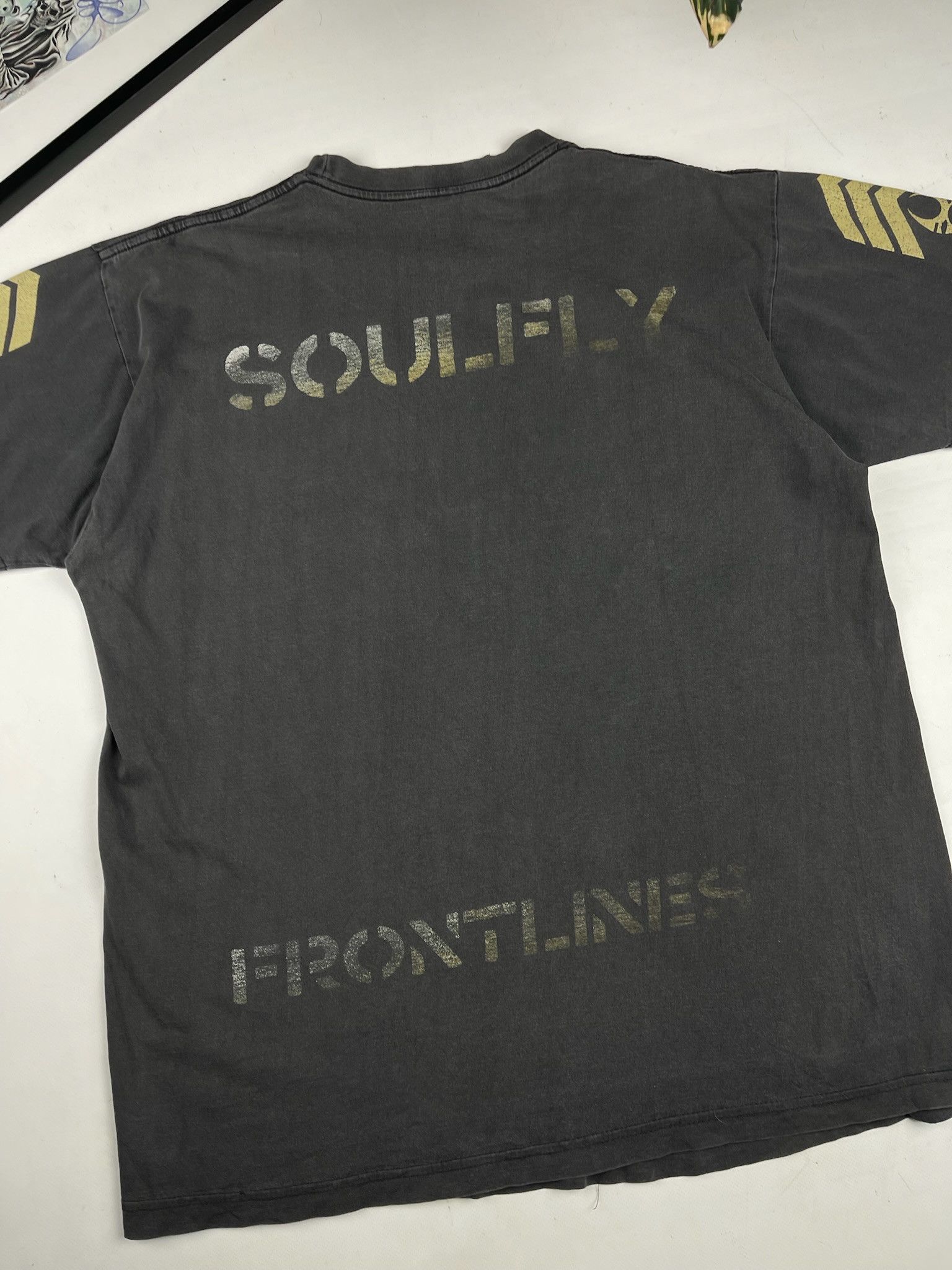 Band Tees Soulfly Vintage Y2k Band Print Tee Rock Metal Streetwear Size US L / EU 52-54 / 3 - 6 Thumbnail
