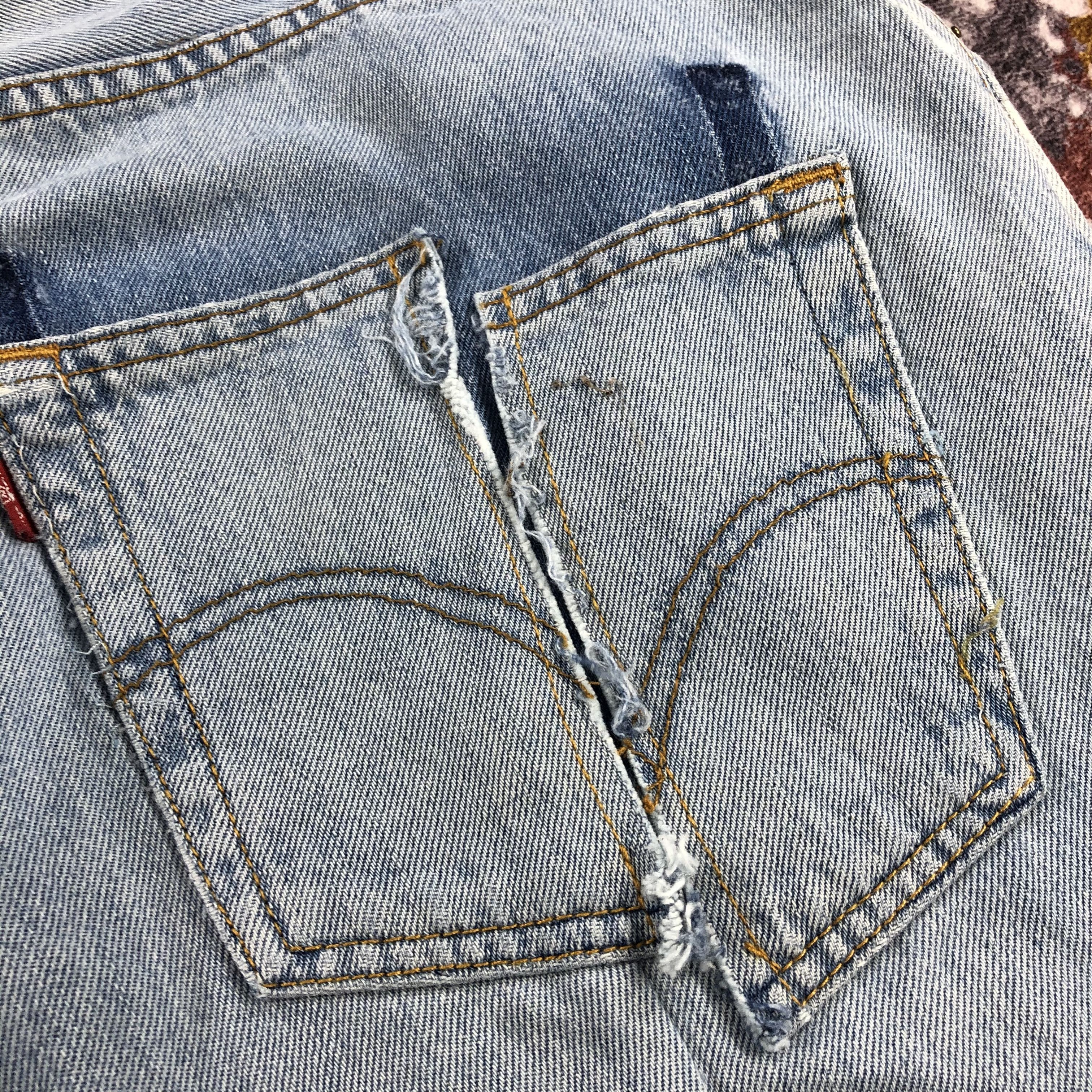 Levi's Vintage 90s Light Wash Levis 501 Jeans-JM2402 Size US 36 / EU 52 - 9 Thumbnail