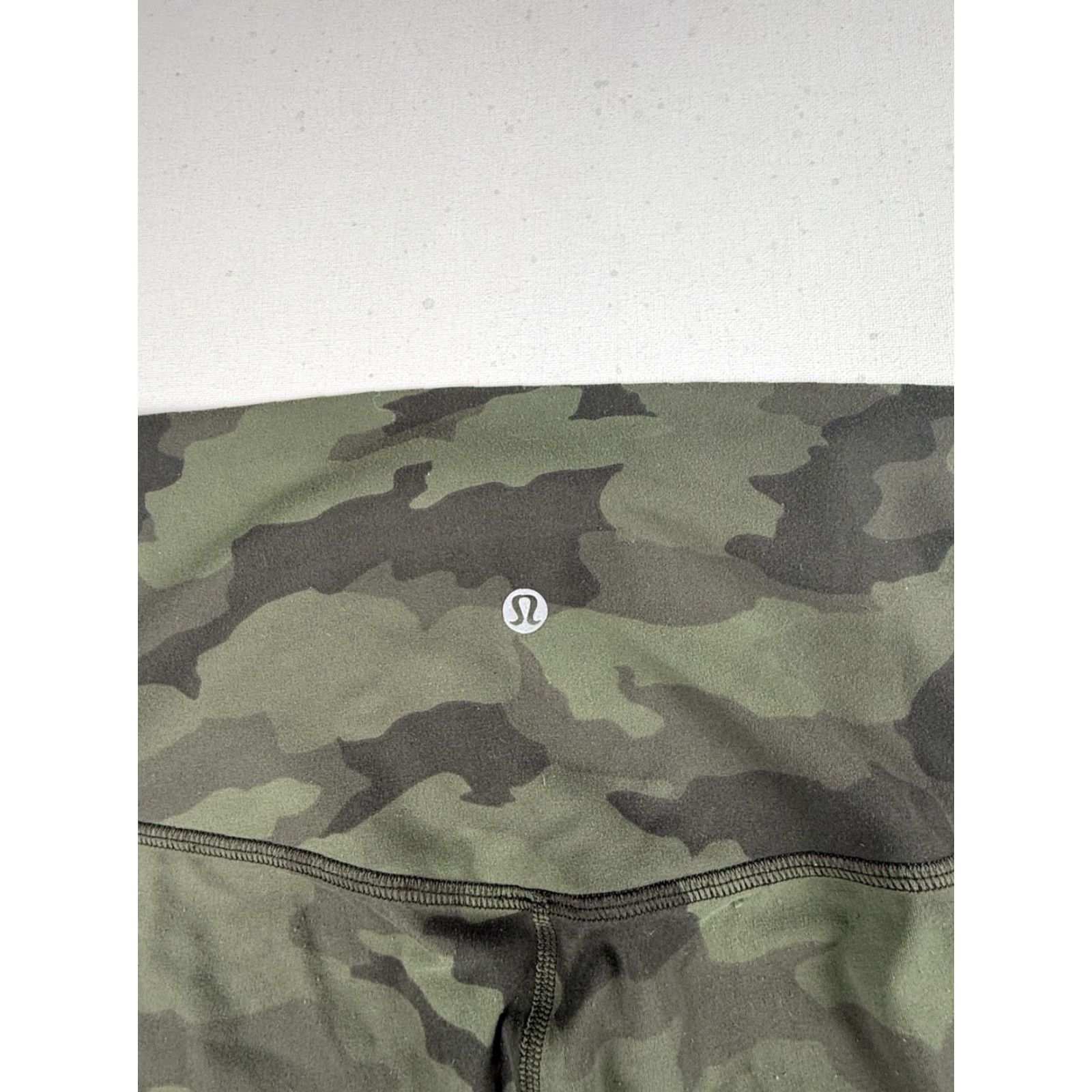 Lululemon Lululemon Leggings Womens 10 Camouflage High Rise Align Yoga Pants Activewear Gym Size 32" / US 10 / IT 46 - 2 Thumbnail