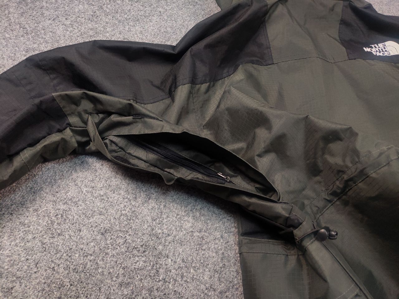 The North Face Vintage 90's The North Face summit gore tex mountain Jacket Size US L / EU 52-54 / 3 - 11 Thumbnail