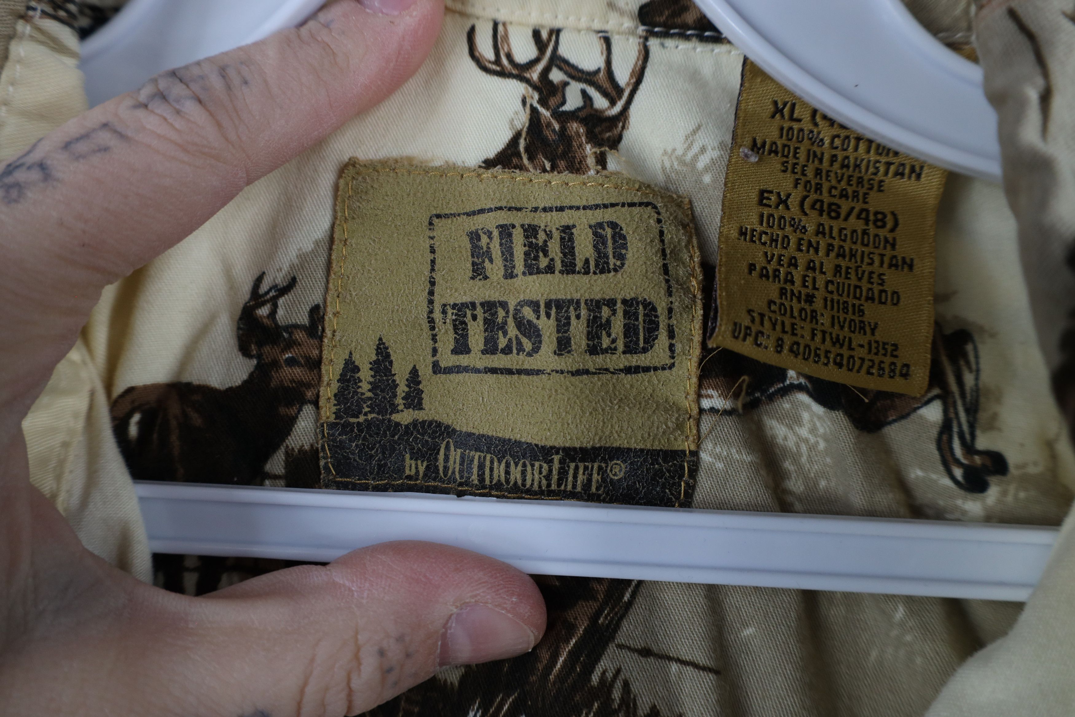 Vintage Vintage 90s Streetwear Deer Buck All Over Print Button Shirt Size US XL / EU 56 / 4 - 10 Thumbnail