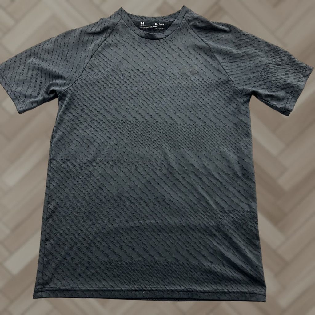 Under Armour Under Armour HeatGear Athletic Short Sleeve T Shirt Mens S Gray Size US S / EU 44-46 / 1 - 1 Thumbnail