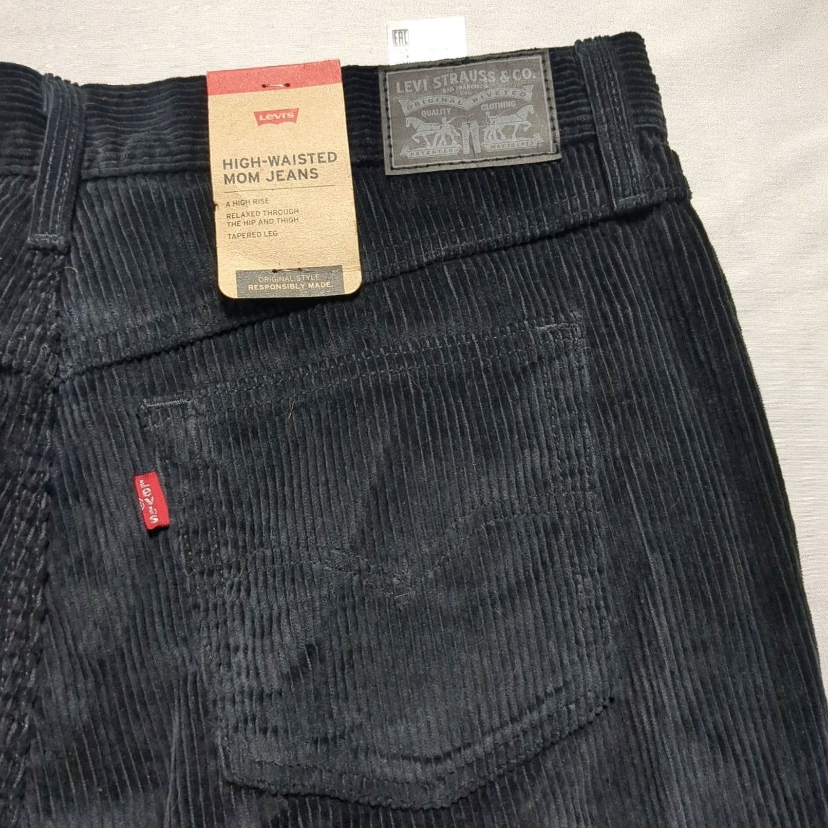 Levi's Levi's High-Waisted Mom Jeans Black Corduroy 33x30 Women 5-Pocket Vintage Style NWT Fall Winter Size 24" / US 00 / IT 34 - 3 Thumbnail
