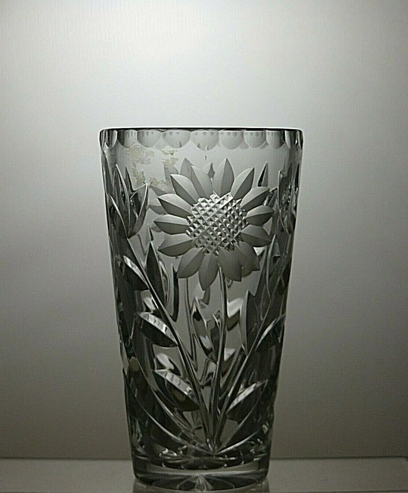 The Unbranded Brand Lovely Crystal Frosted Flower Cut Glass Vase 6 1/8" Size ONE SIZE - 2 Thumbnail