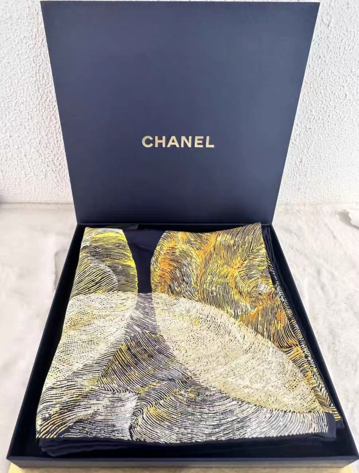 Chanel Chanel limited-edition camellia moon phase silk scarf J38 Size ONE SIZE - 1 Thumbnail