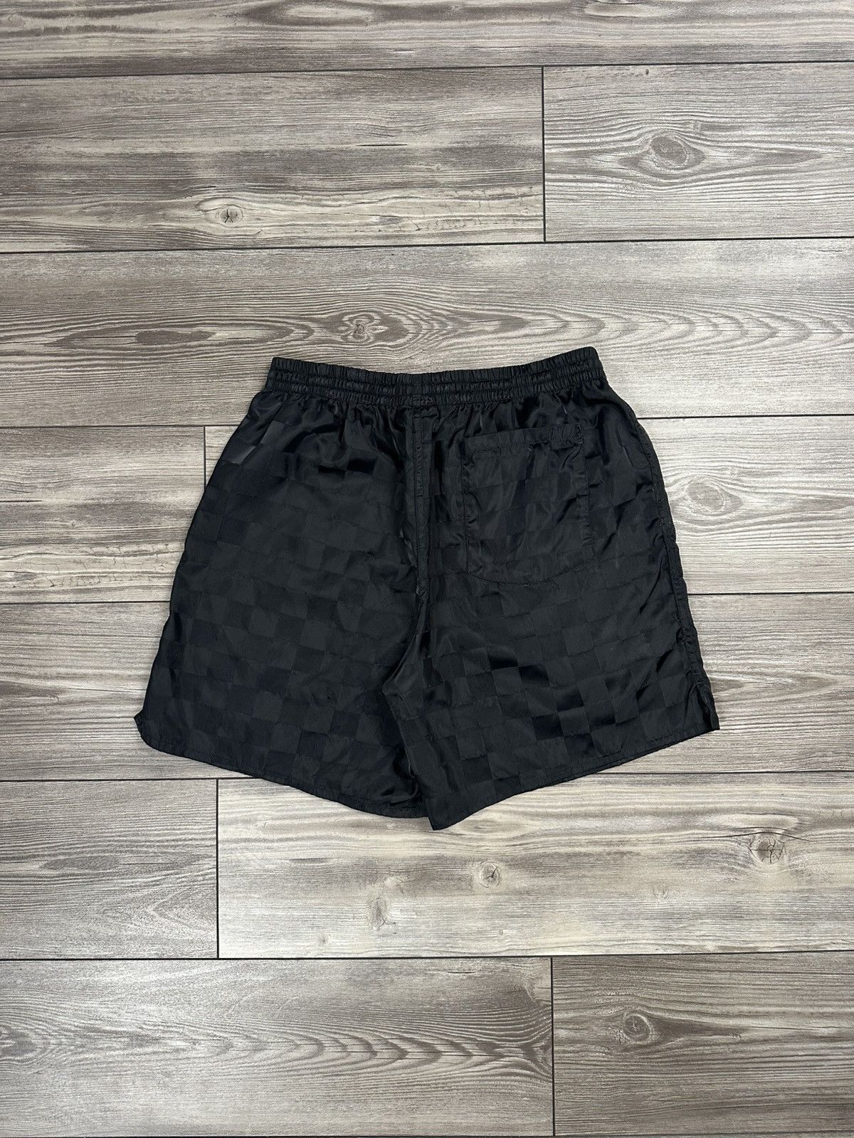 Umbro Vintage Umbro Checkered Shorts Size US 29 - 2 Thumbnail