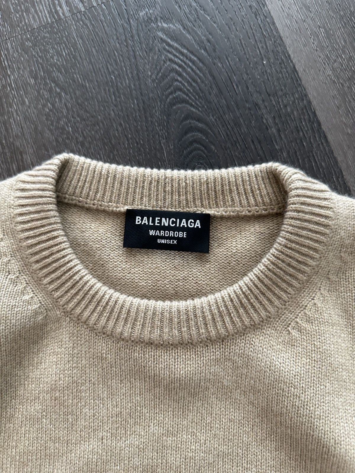 Balenciaga Balenciaga beige cashmere sweater Size S / US 4 / IT 40 - 4 Thumbnail