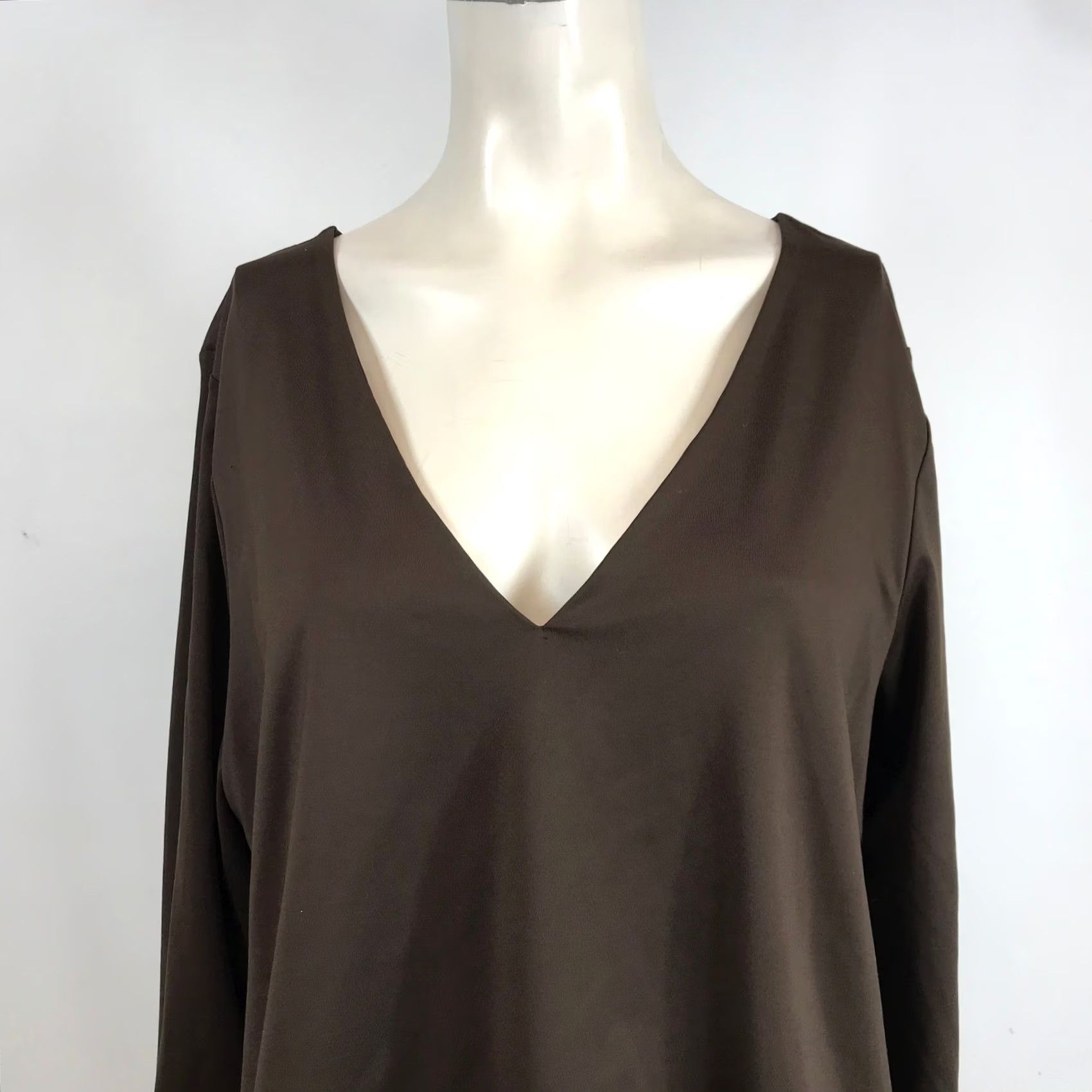 Old Navy Old Navy Womens XXL Brown V-Neck Long Sleeve Pullover Top Stretch Relaxed Fit Size XXL / US 16-18 / IT 52-54 - 2 Thumbnail
