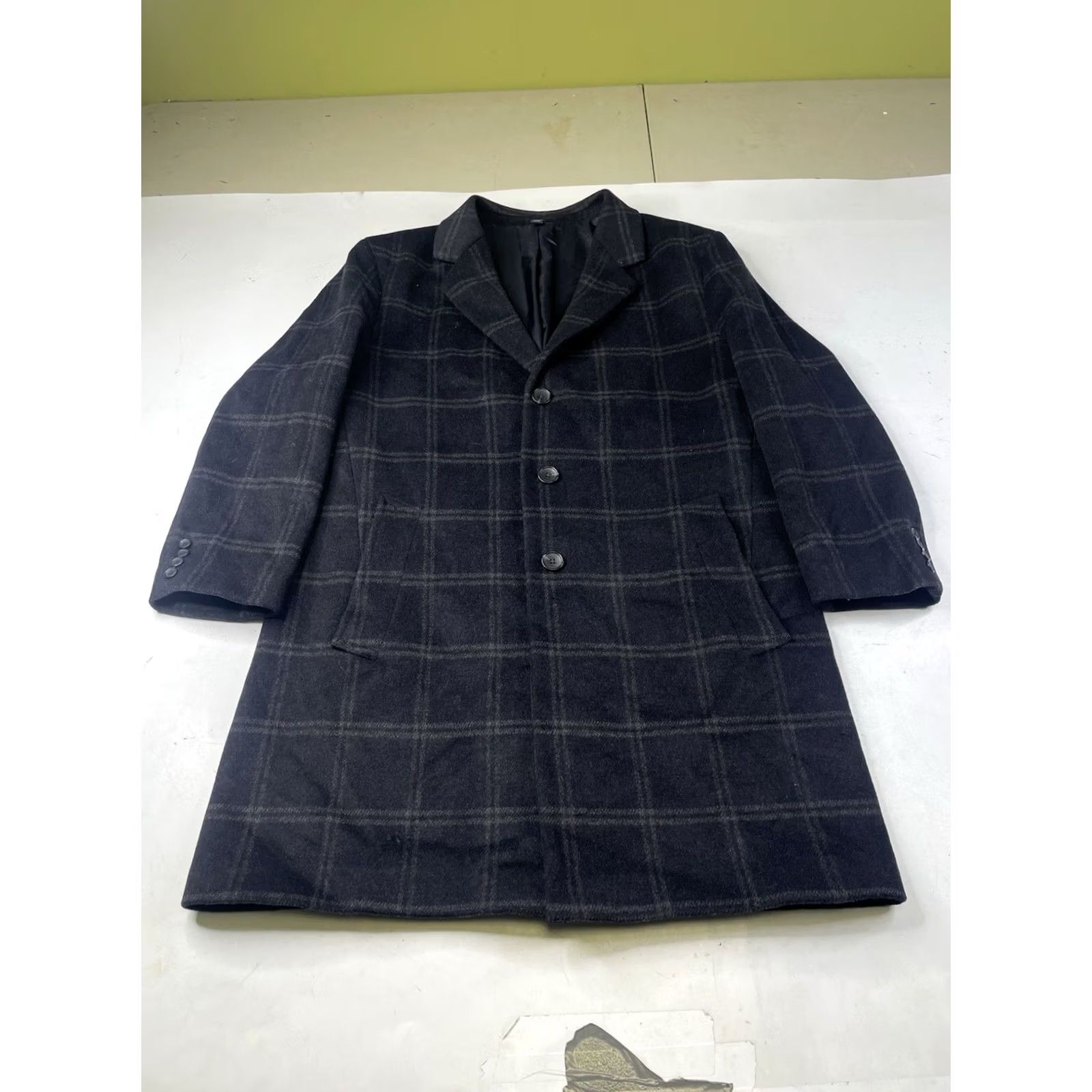 Jos. A. Bank Jos. A. Bank Overcoat Jacket Mens 44R Wool Blend Charcoal Gray Check Button Long Tailored Fit Size US S / EU 44-46 / 1 - 2 Thumbnail