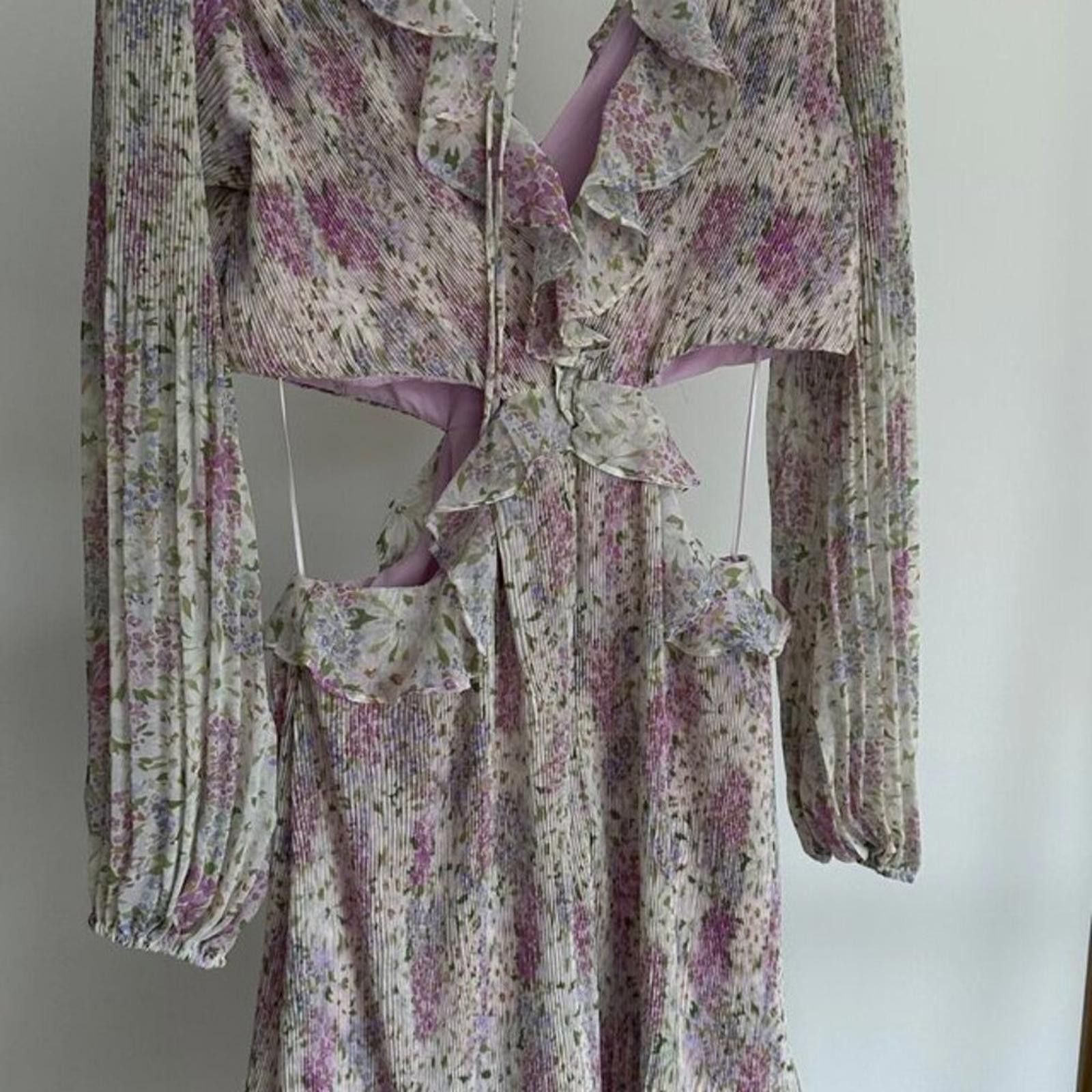 Designer NWT ASTR the Label MARCY FLORAL PLEATED CUTOUT MINI DRESS Size L / US 10 / IT 46 - 4 Thumbnail