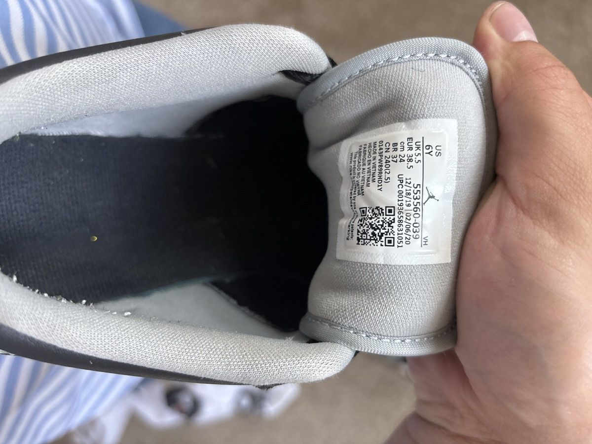 Jordan Brand × Nike Jordan 1 “Smoke Grey” Size US 7.5 / IT 37.5 - 5 Thumbnail