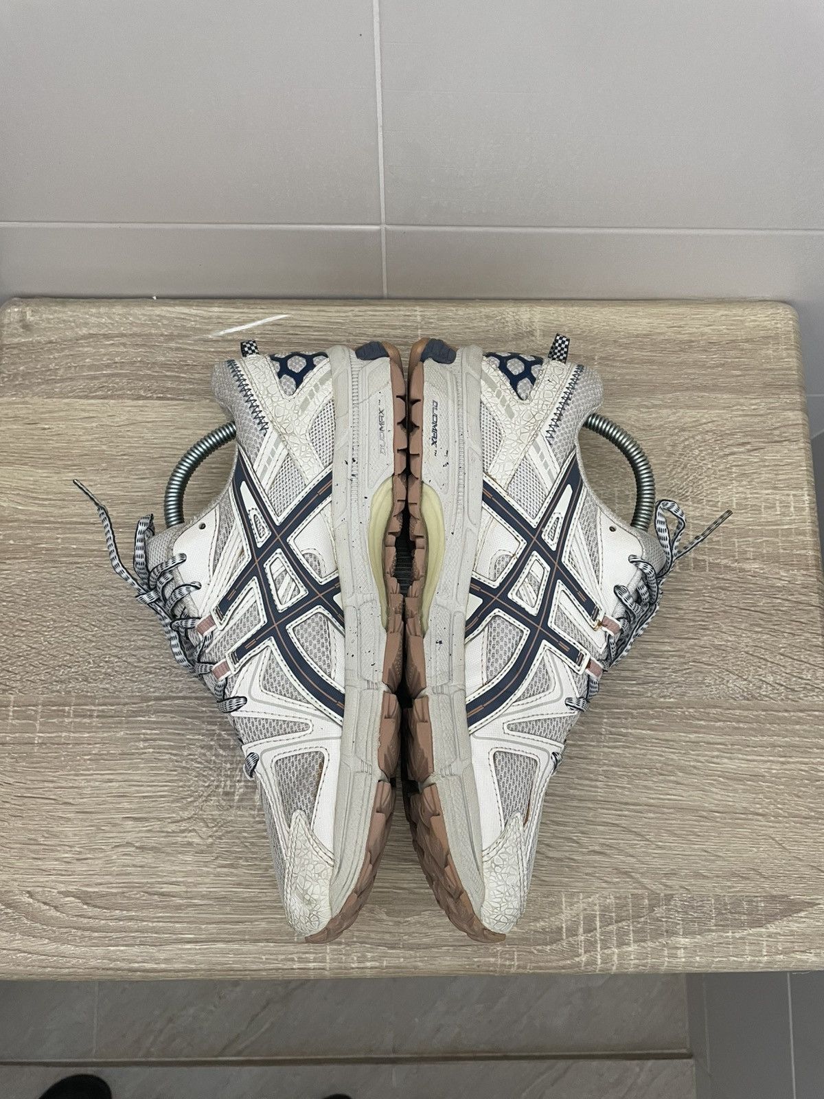 Asics Asics Gel Kamana 8 Size US 8 / EU 41 - 6 Thumbnail