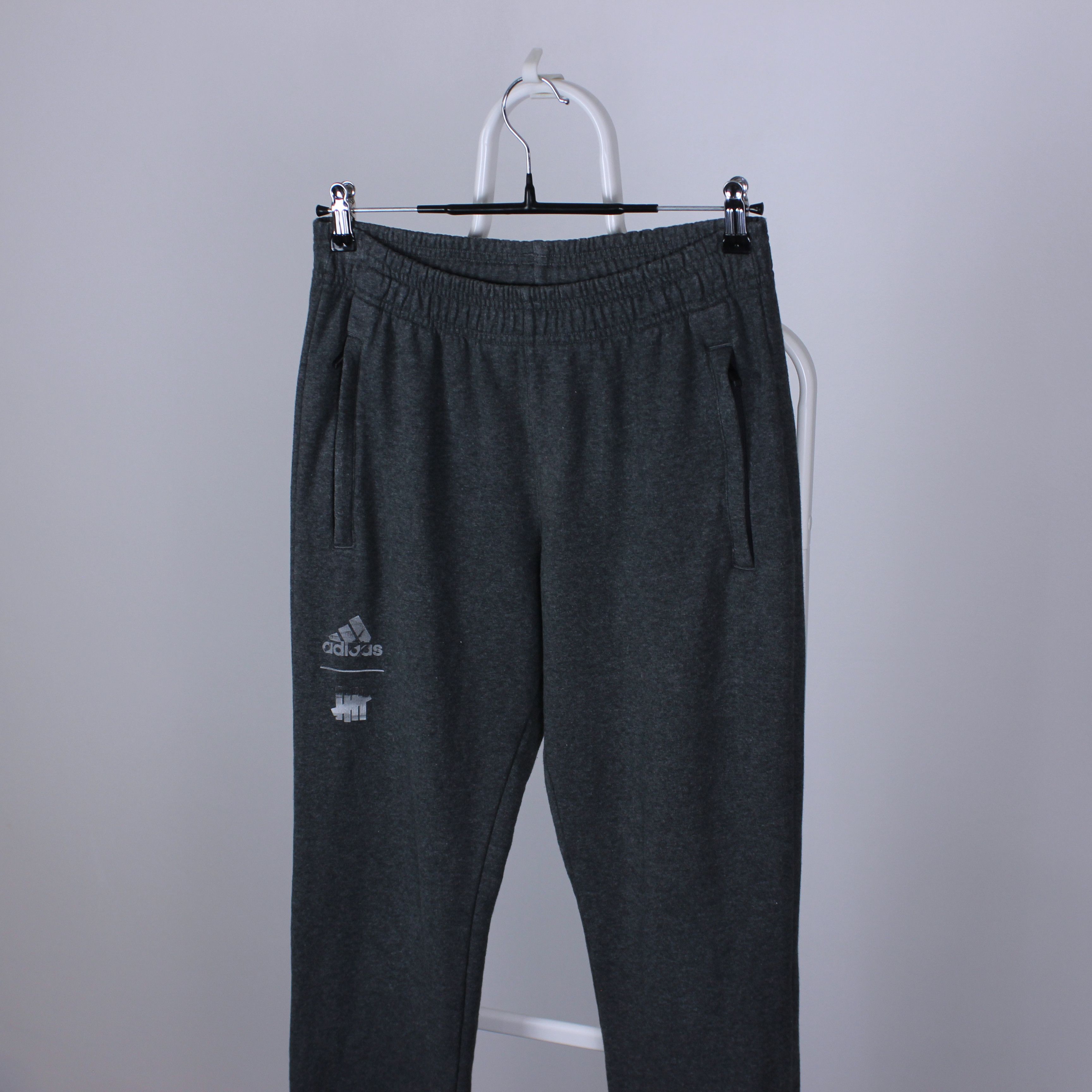Adidas × Undefeated adidas x Undefeated Sweat Pant gray joggers M Size US 32 / EU 48 - 6 Thumbnail