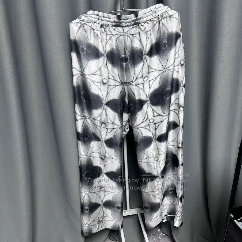Louis Vuitton Louis Vuitton SS23 graphic full-print drawstring lace-up s Size 34" / US 12 / IT 48 - 2 Thumbnail