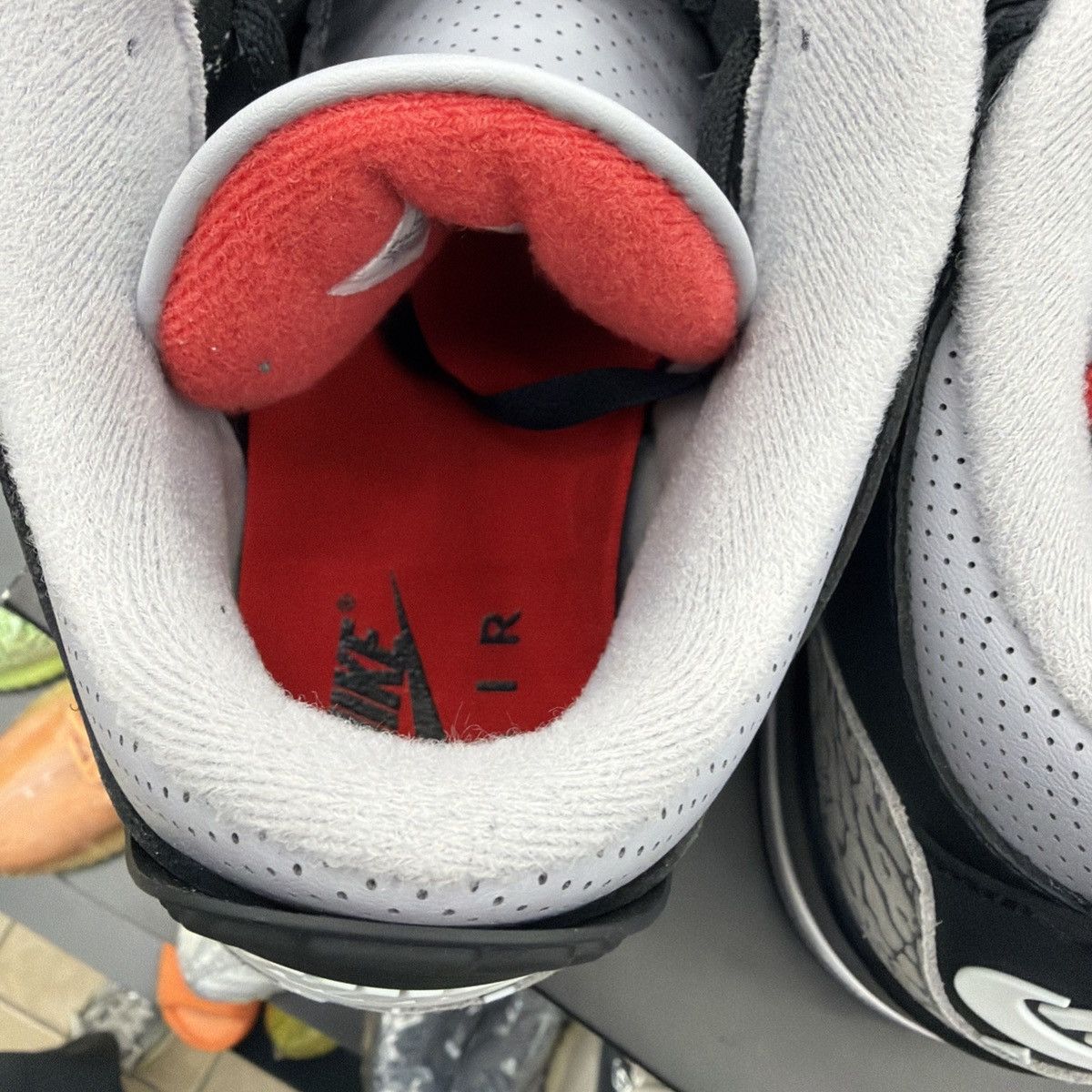 Jordan Brand Air Jordan 3 Retro OG 2024 Black Cement DN3707-010 Size 9.5 Size US 9.5 / EU 42-43 - 12 Thumbnail